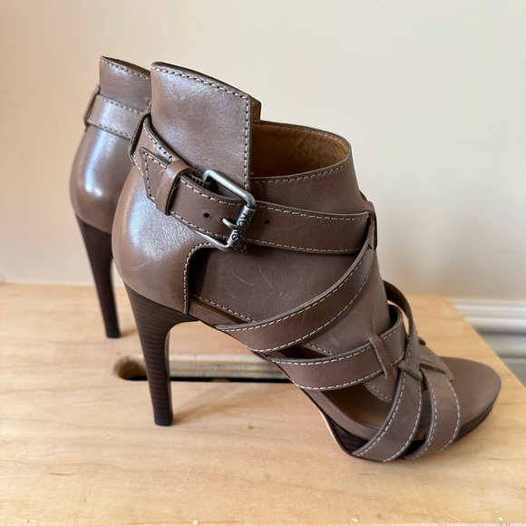 Michael Kors high heels. Women’s size 9.5. - Picture 5 of 10